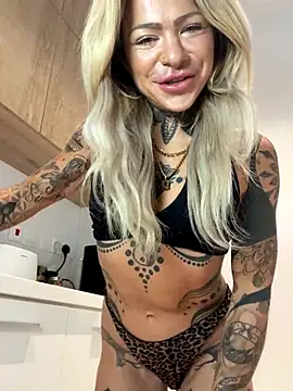 Divina X  online show from 12-16-25, 05:33