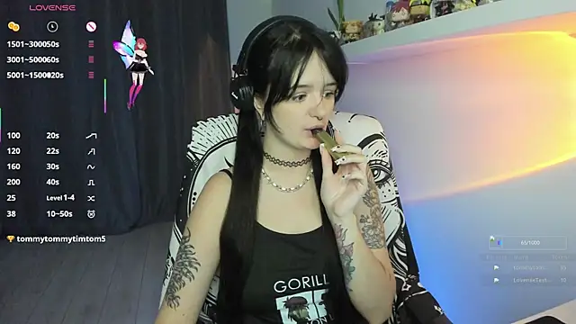 SashaSunlight online show from 11-20-25, 04:07