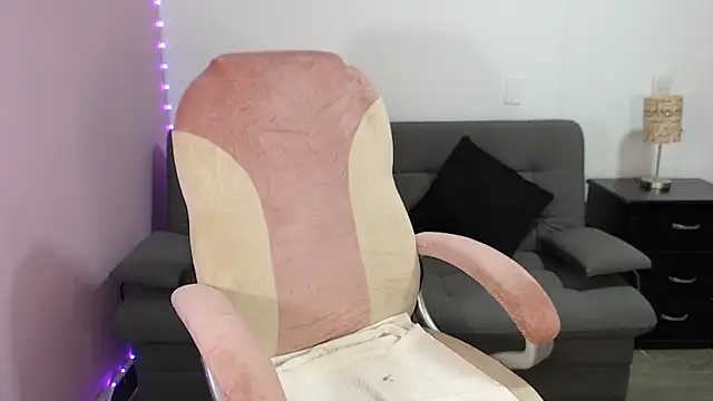 NicoleKitty  online show from 10-28-25, 11:14