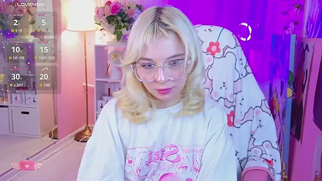 Coconut Mia online show from 03-04-25, 09:11