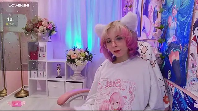 Coconut Mia online show from 10-03-25, 02:18