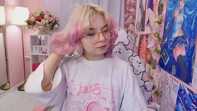 Coconut Mia online show from 10-12-25, 03:35