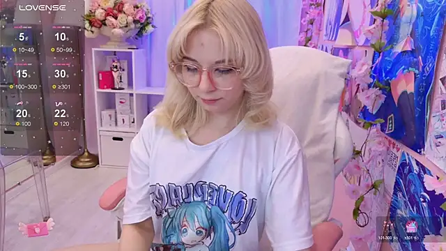 Coconut Mia online show from 09-09-25, 11:52