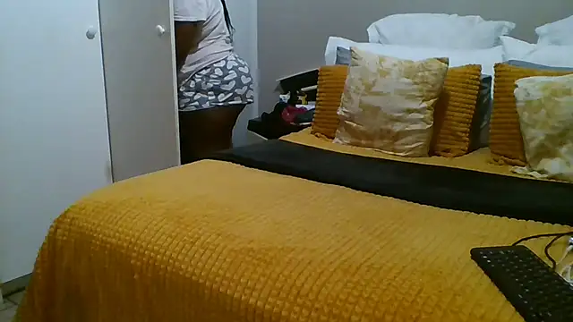 Nomthie online show from 03-24-26, 02:44