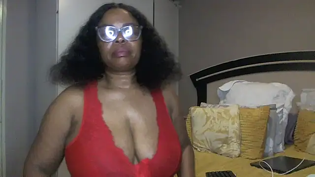 Nomthie online show from 09-19-25, 09:19