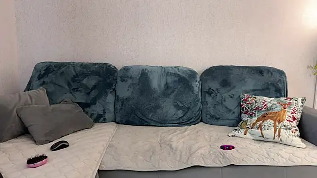 Snapshot of Victoria1Love chatting on 03-13-25, 02:44 Victoria1Love online show from 03-13-25, 02:44