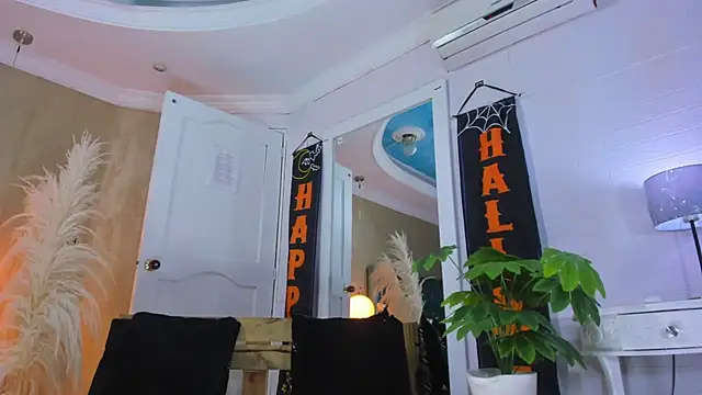 Snapshot of RicoBrown777_ chatting on 10-10-25, 04:35 RicoBrown777 online show from 10-10-25, 04:35