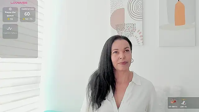 Evawalker  online show from 06-15-26, 03:44