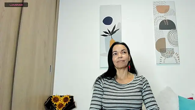 Evawalker  online show from 02-26-25, 04:41