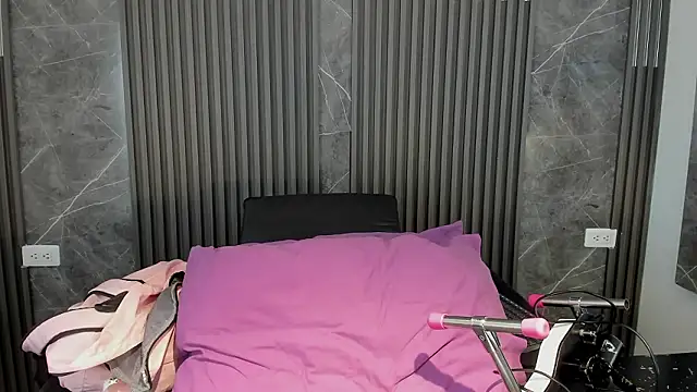 Snapshot of SaraiEvans chatting on 02-03-26, 03:26 SaraiEvans online show from 02-03-26, 03:26