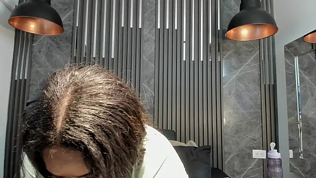 SaraiEvans online show from 10-10-25, 03:29