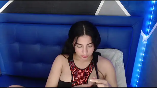 cherry modelx  online show from 10-04-25, 08:43