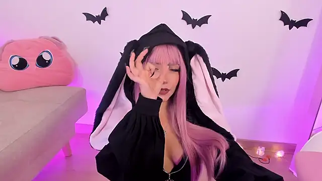 misspaulinaa online show from 10-18-25, 02:57