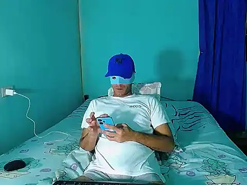 Snapshot of dirty_boy_horny chatting on 01-17-26, 05:11 dirty boy horny online show from 01-17-26, 05:11