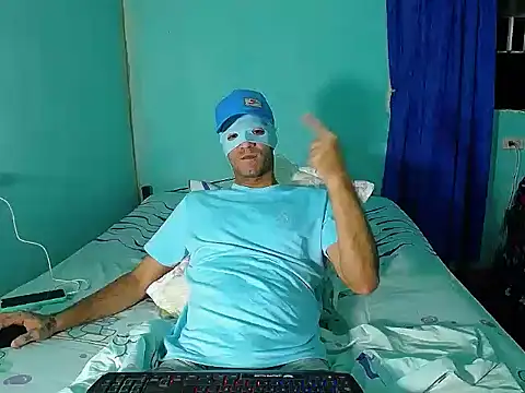 Snapshot of dirty_boy_horny chatting on 01-18-26, 03:43 dirty boy horny online show from 01-18-26, 03:43