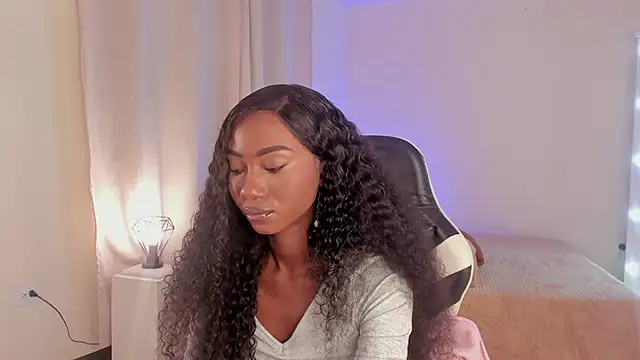 SavannahWildee online show from 01-12-25, 12:23