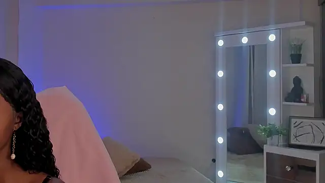 SavannahWildee online show from 01-11-25, 11:12