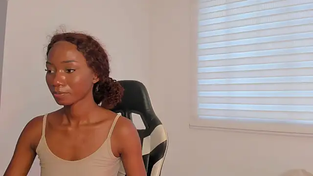 Snapshot of SavannahWildee chatting on 06-18-26, 10:26 SavannahWildee online show from 06-18-26, 10:26