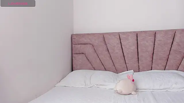 SavannahWildee online show from 11-11-25, 02:34