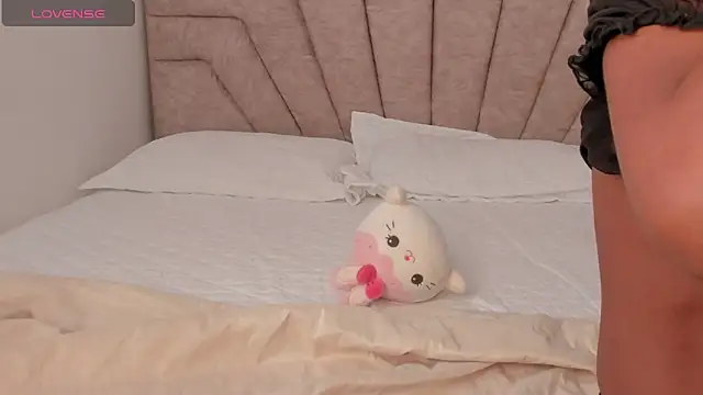 SavannahWildee online show from 11-13-25, 01:26