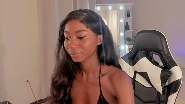 SavannahWildee online show from 03-04-25, 12:44