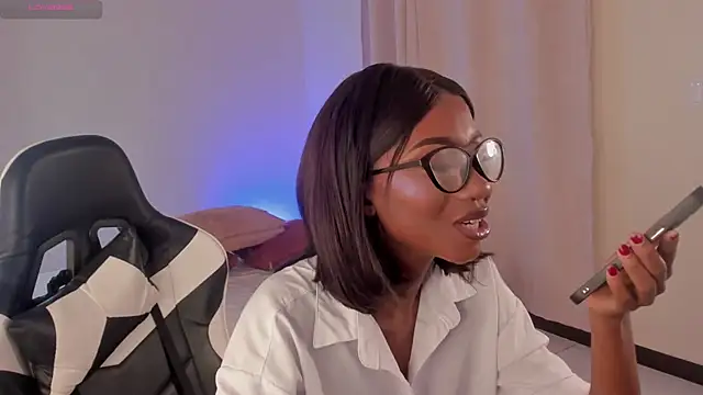 SavannahWildee online show from 02-02-25, 03:39