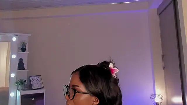 SavannahWildee online show from 03-13-25, 09:05