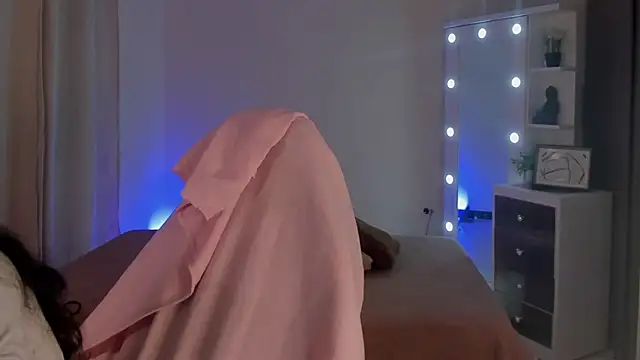 SavannahWildee online show from 02-25-25, 12:05