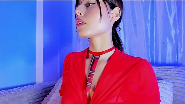 Snapshot of EmilyWithe chatting on 04-30-26, 11:20 EmilyWithe online show from 04-30-26, 11:20