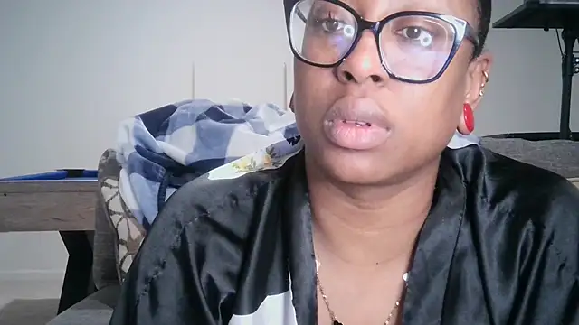 Nyxie Chaos online show from 12-16-25, 05:11