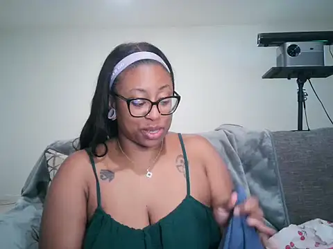 Nyxie Chaos online show from 06-12-26, 01:09