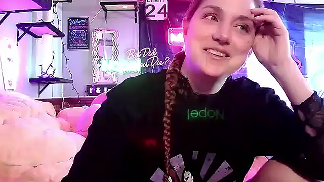 Snapshot of mirannacult chatting on 03-02-25, 08:57 mirannacult online show from 03-02-25, 08:57