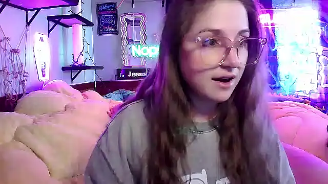Snapshot of mirannacult chatting on 02-23-25, 04:57 mirannacult online show from 02-23-25, 04:57