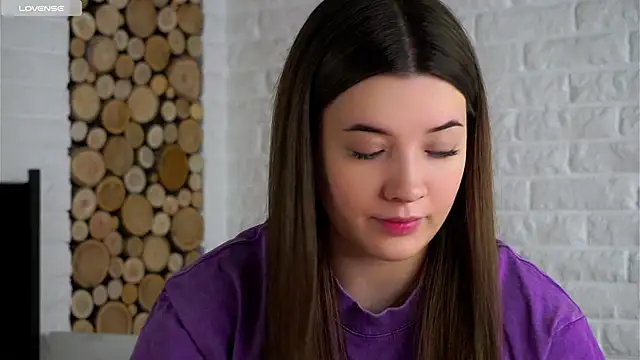 Snapshot of LowOncoming chatting on 02-16-26, 03:16 LowOncoming online show from 02-16-26, 03:16