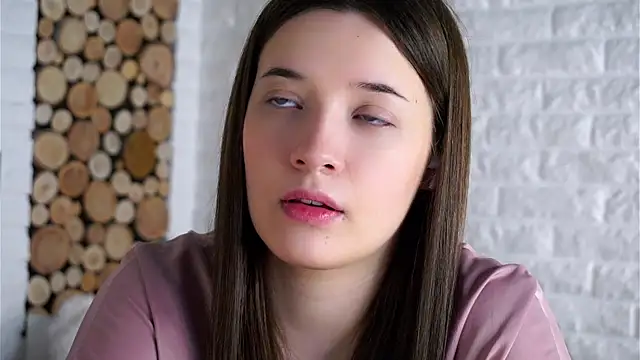 LowOncoming online show from 09-19-25, 01:42