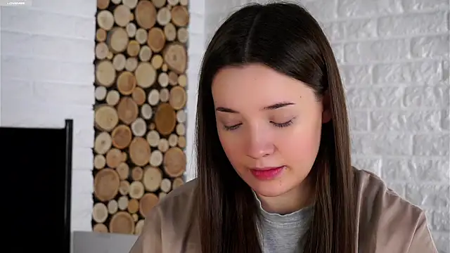 LowOncoming online show from 10-08-25, 01:40