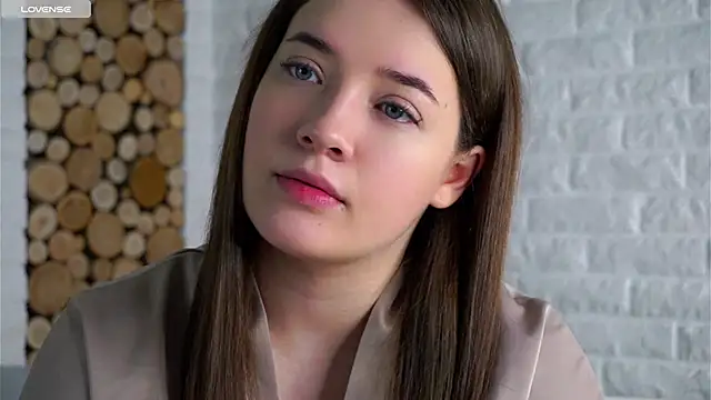 Snapshot of LowOncoming chatting on 02-03-26, 02:10 LowOncoming online show from 02-03-26, 02:10