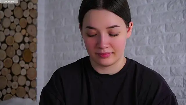 LowOncoming online show from 06-12-26, 02:31