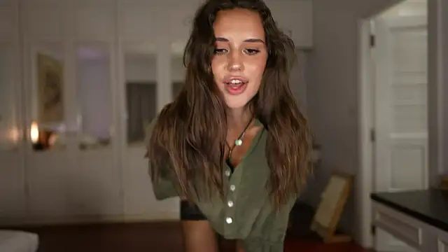 ValerieHill online show from 10-11-25, 02:40