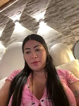 Snapshot of _MadiLee_ chatting on 12-16-24, 02:25 MadiLee online show from 12-16-24, 02:25