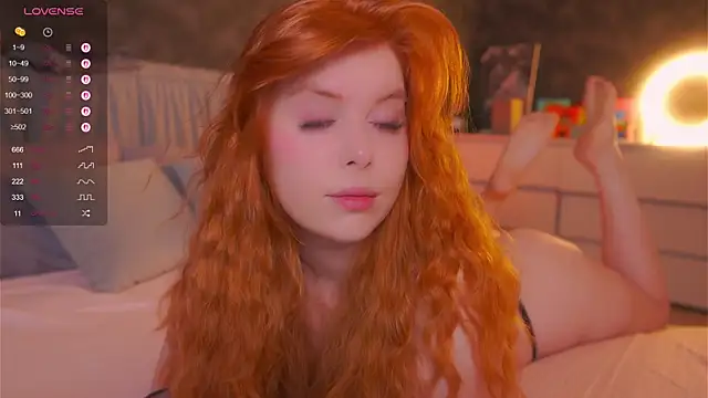 RedHotVixen0 online show from 12-22-25, 03:39