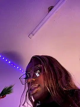 LillShayy online show from 12-18-25, 06:29