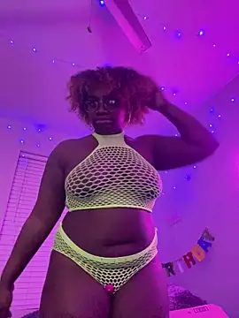 Snapshot of LillShayy chatting on 11-08-25, 04:49 LillShayy online show from 11-08-25, 04:49