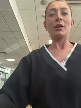 Pollypearson online show from 01-27-25, 01:52