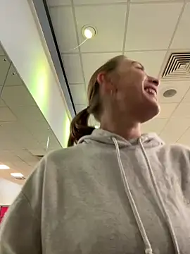 Pollypearson online show from 01-21-25, 11:13