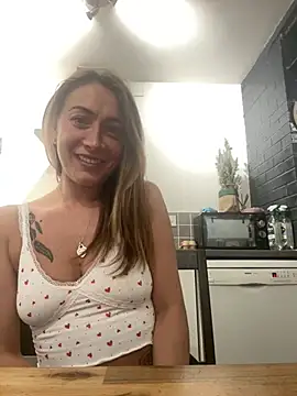 Pollypearson online show from 12-31-24, 11:06