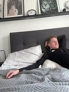 Pollypearson online show from 03-04-25, 11:19