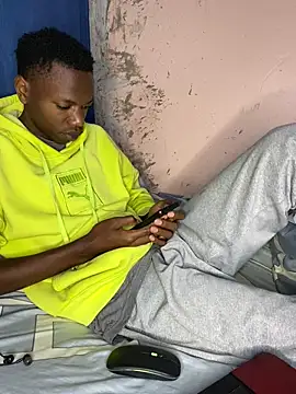 Snapshot of fireboyafrica chatting on 11-05-25, 12:36 fireboyafrica online show from 11-05-25, 12:36