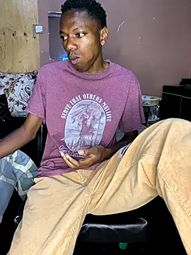 Snapshot of fireboyafrica chatting on 10-14-25, 07:20 fireboyafrica online show from 10-14-25, 07:20
