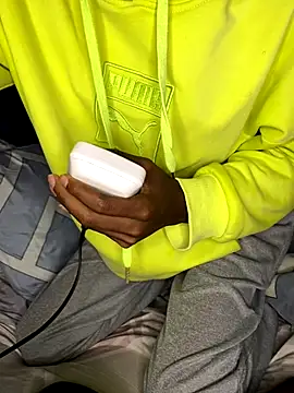 Snapshot of fireboyafrica chatting on 11-11-25, 01:00 fireboyafrica online show from 11-11-25, 01:00